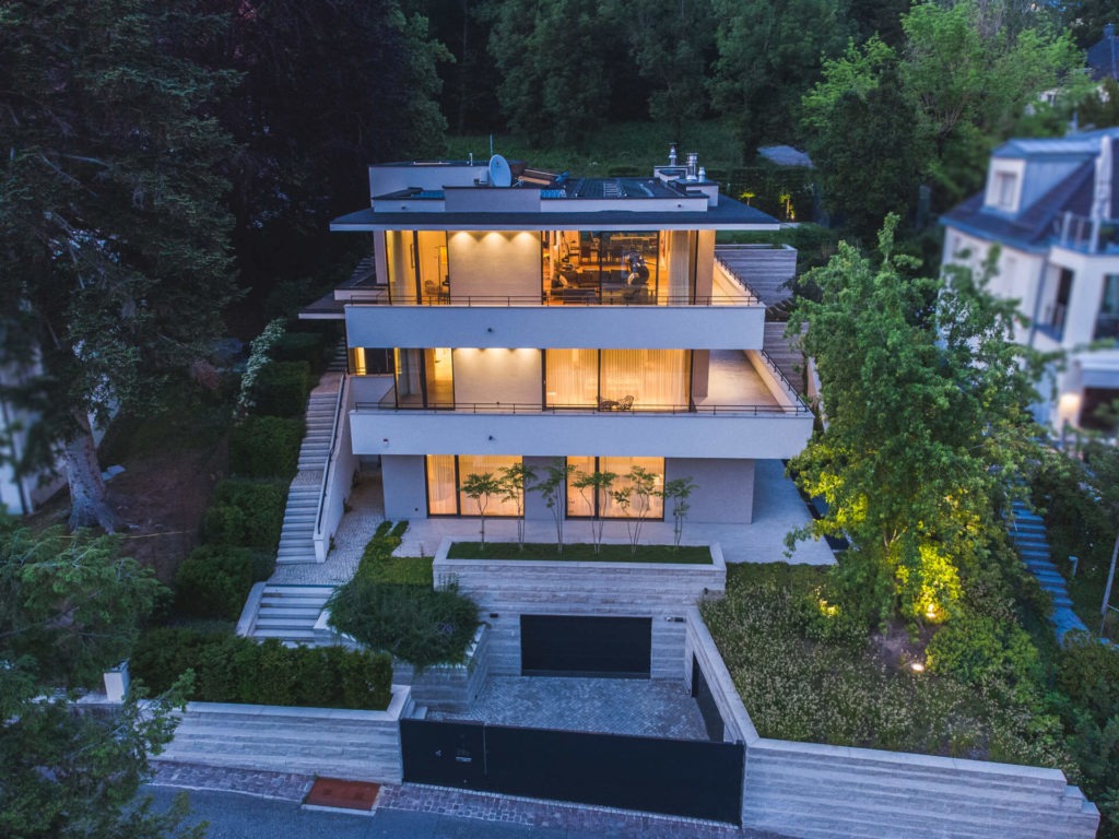 Muenchen-sothebysrealty-Villa-Baden-Baden-Villa-bei-Daemmerung