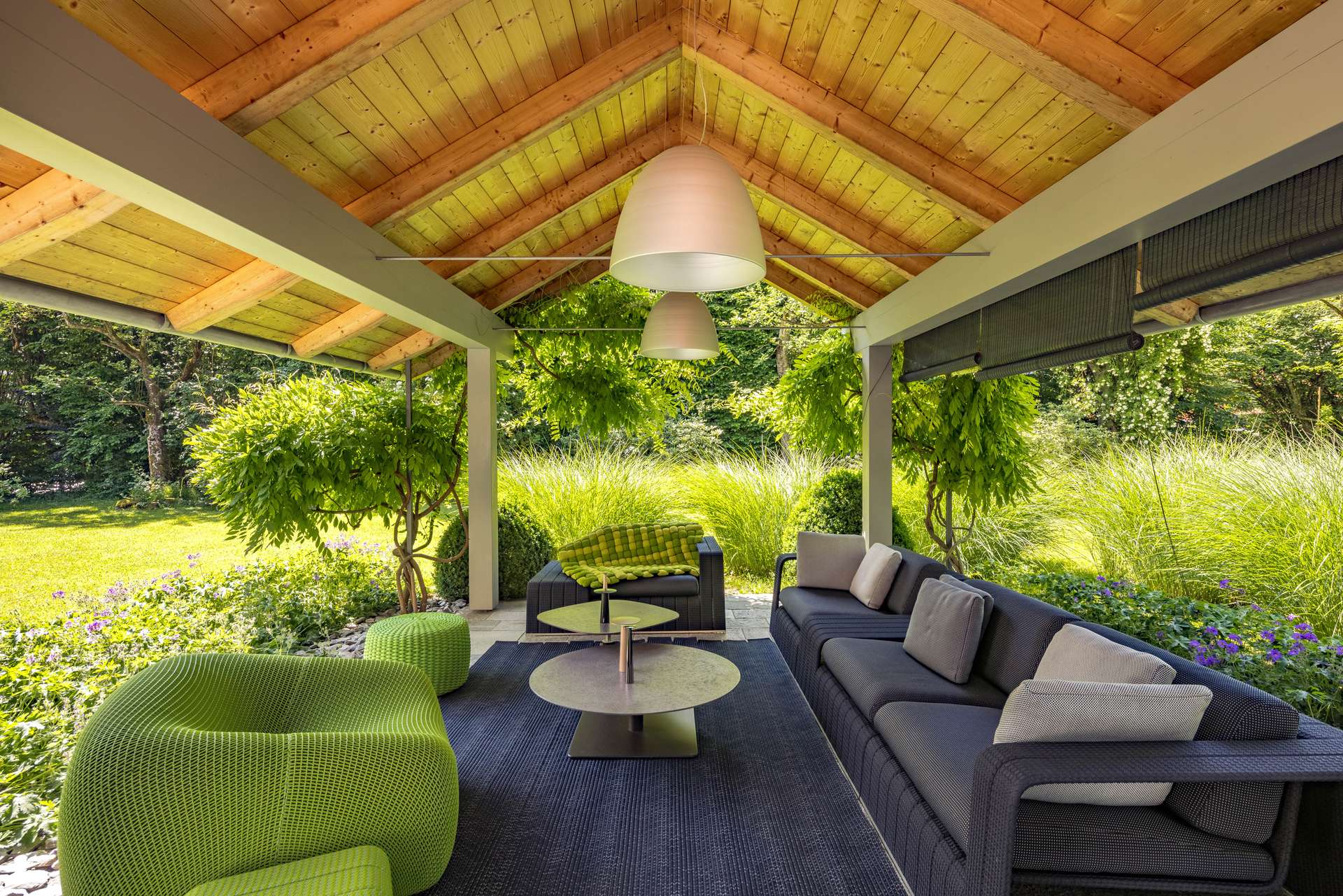 Eingewachsener Pavillion