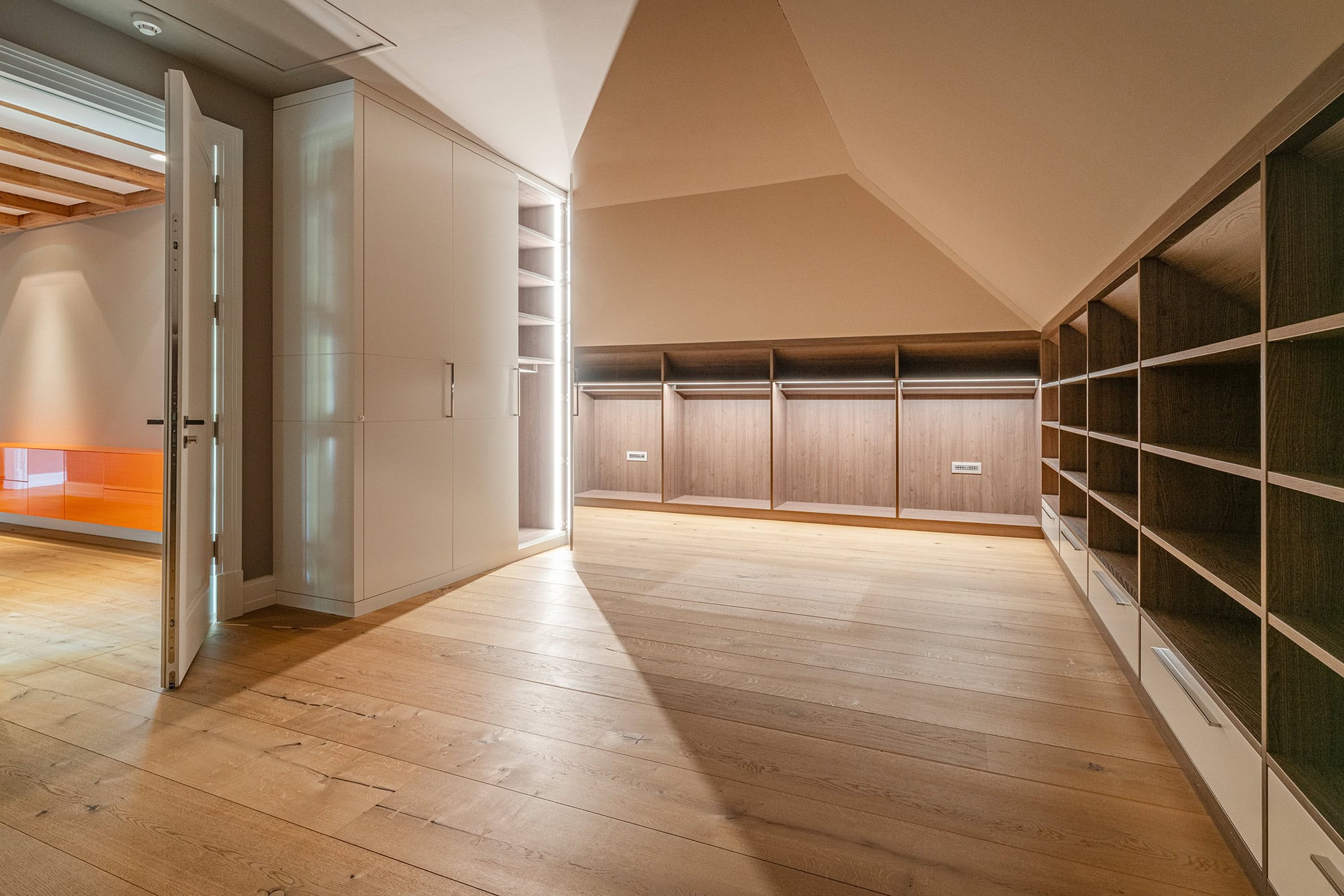 Hamburg_Villa_Kleiderschrank