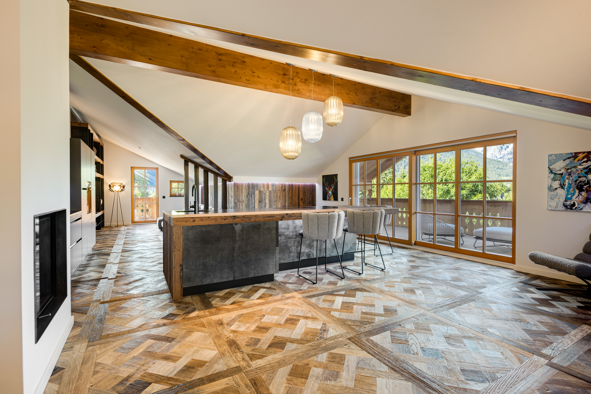 Living-dining area